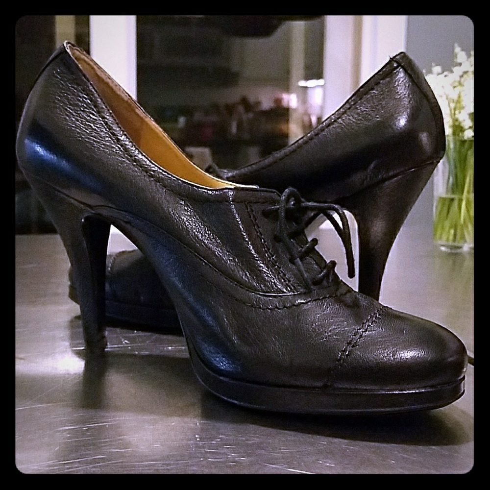 Nine West black leather heels, size 9